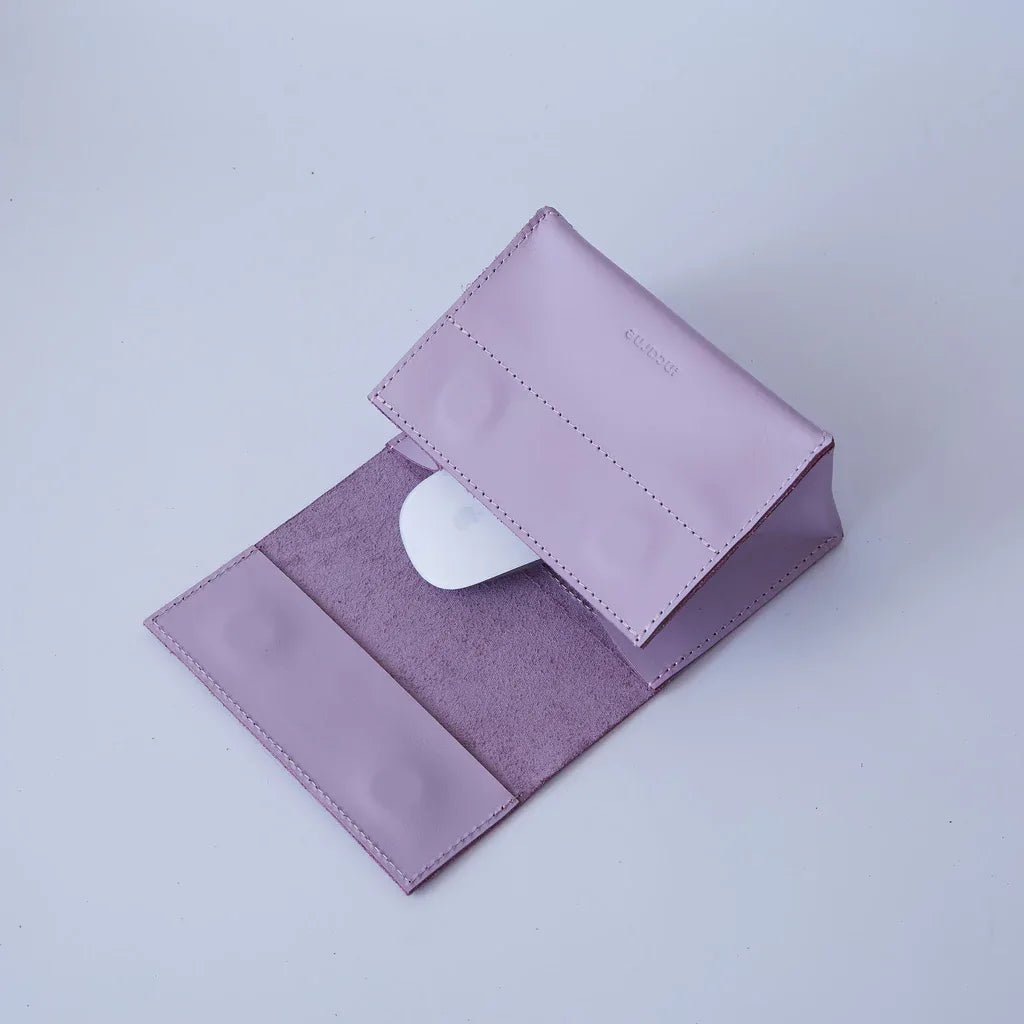 Wire Keeper Organizer for Cables, Mouse, Adapters in Classic Leather - INCARNE® Global