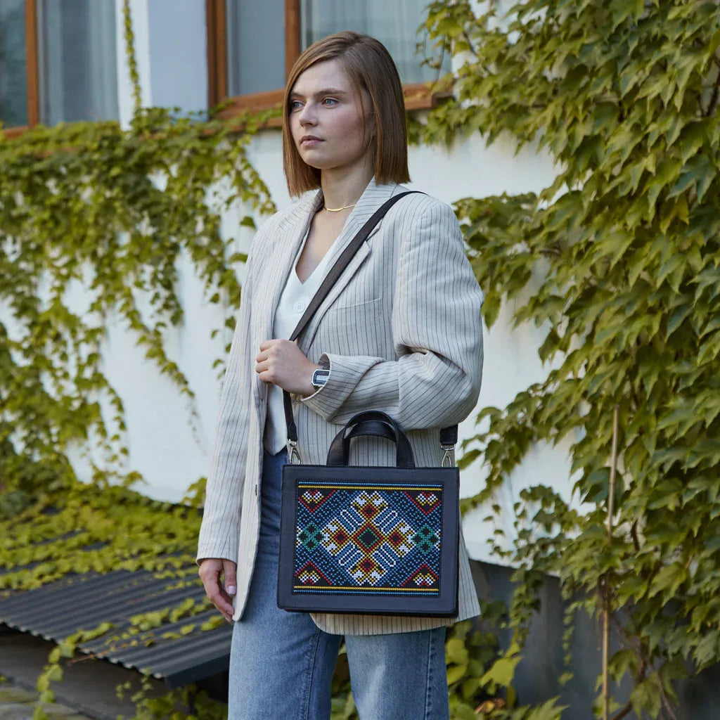 PRE-ORDER 🏷️ Women's genuine leather bag with ornament Berehynia - INCARNE® Global