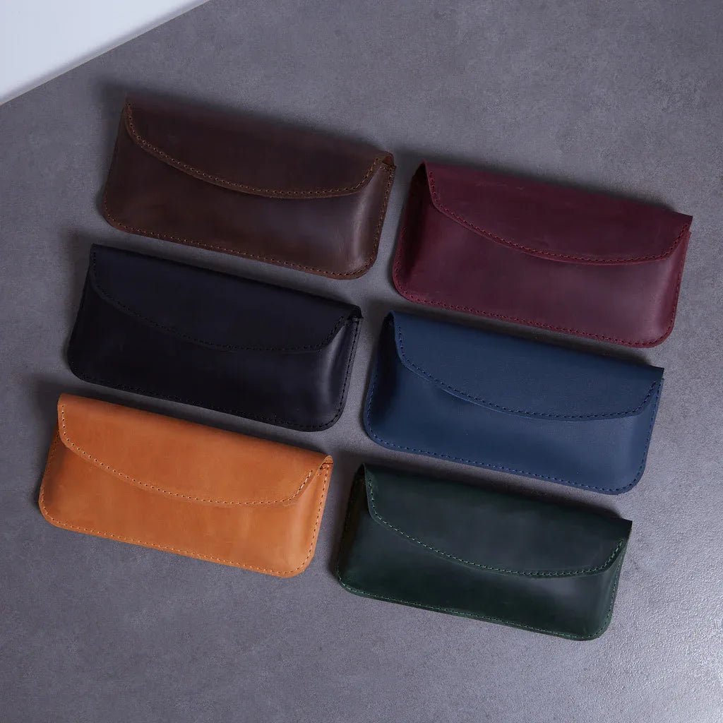 Ellet vintage leather eyeglass case - INCARNE® Global