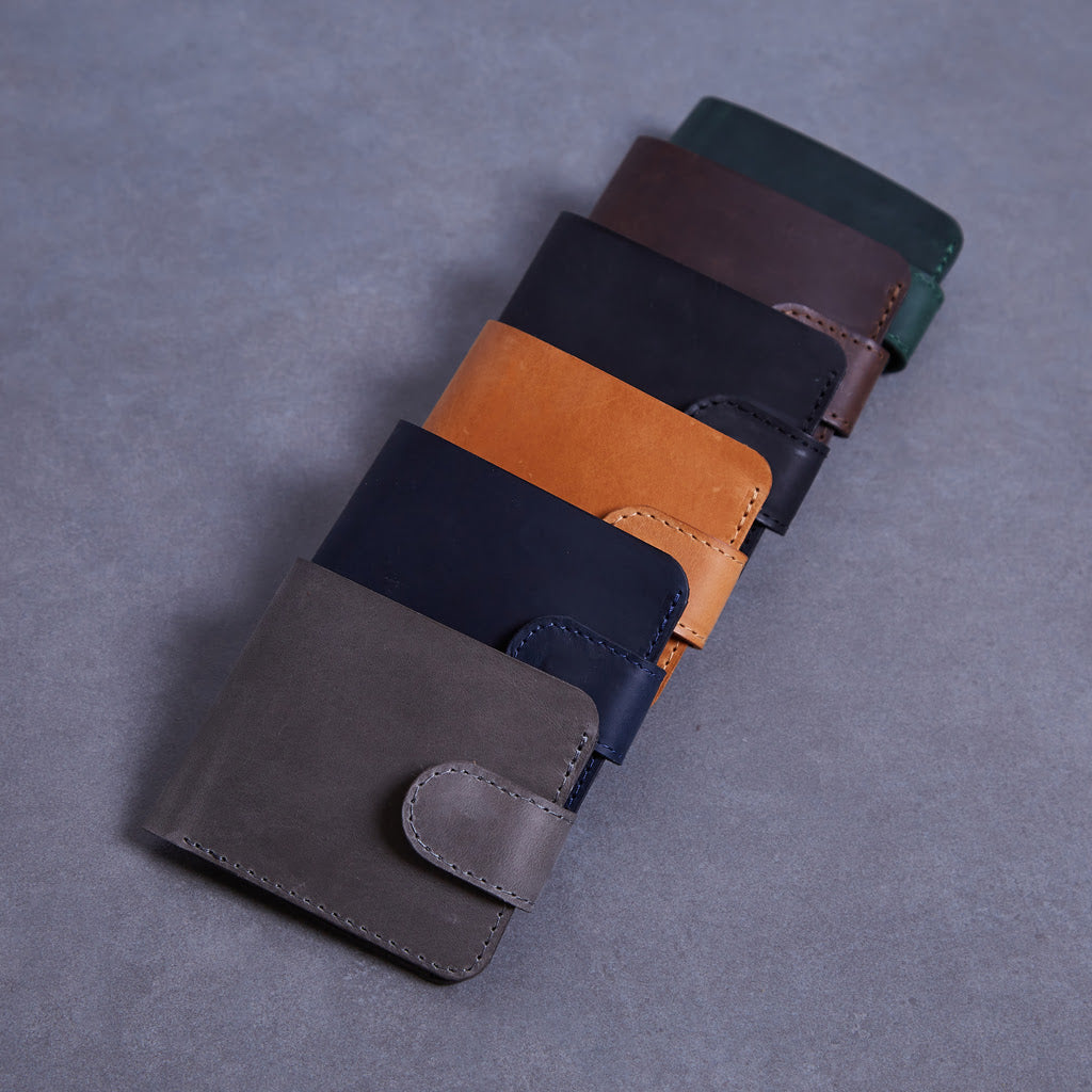 Mini Jack RFID-blocking wallet made from vintage leather