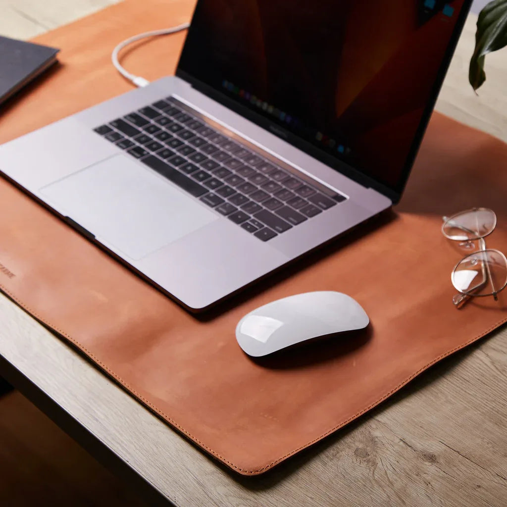 ProDesk vintage leather desk pad - INCARNE® Global