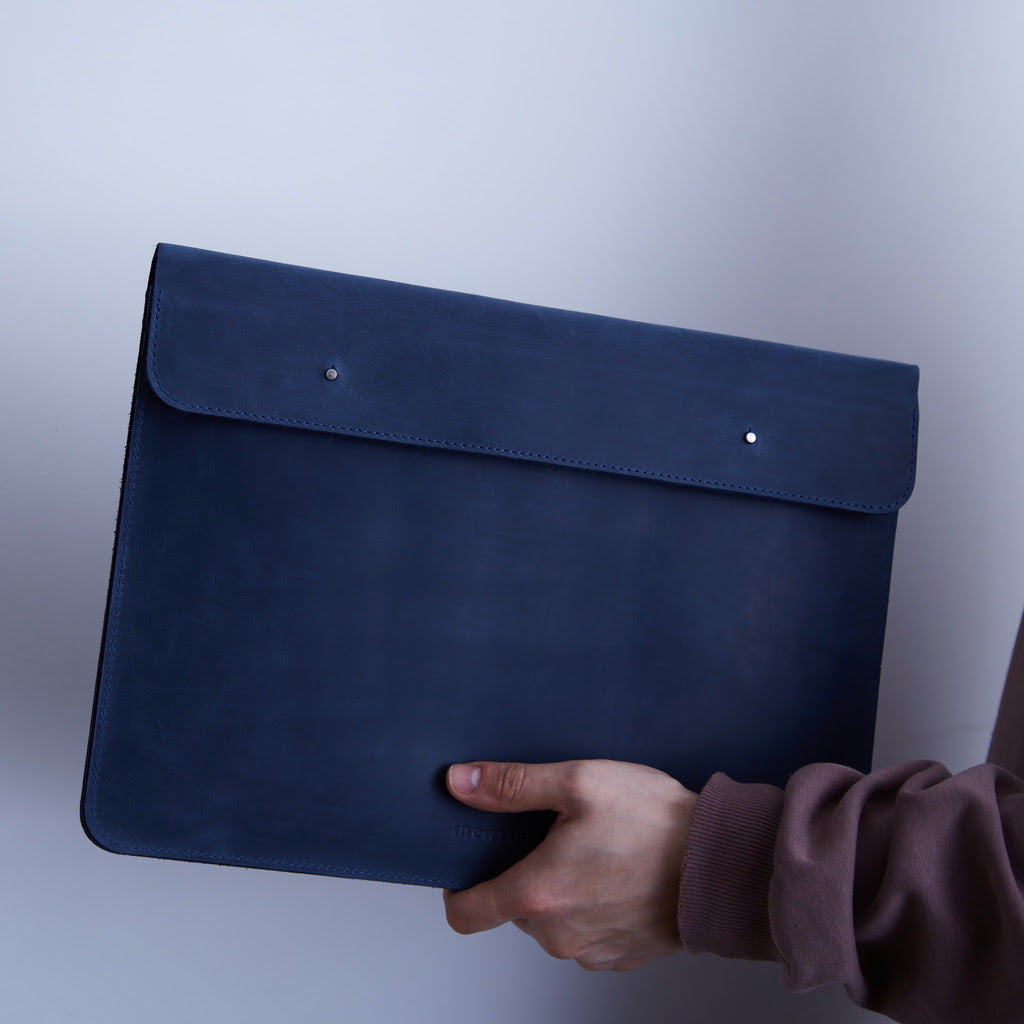 POCHETTE EN CUIR POUR TABLETTE NEAT