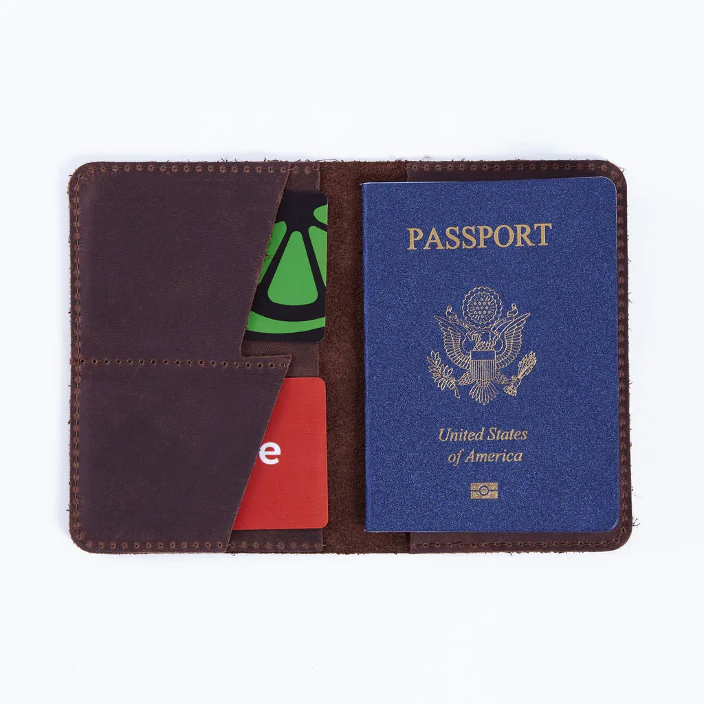 Passport Cover with the Great Seal of the United States Made from Vintage Leather - INCARNE® Global