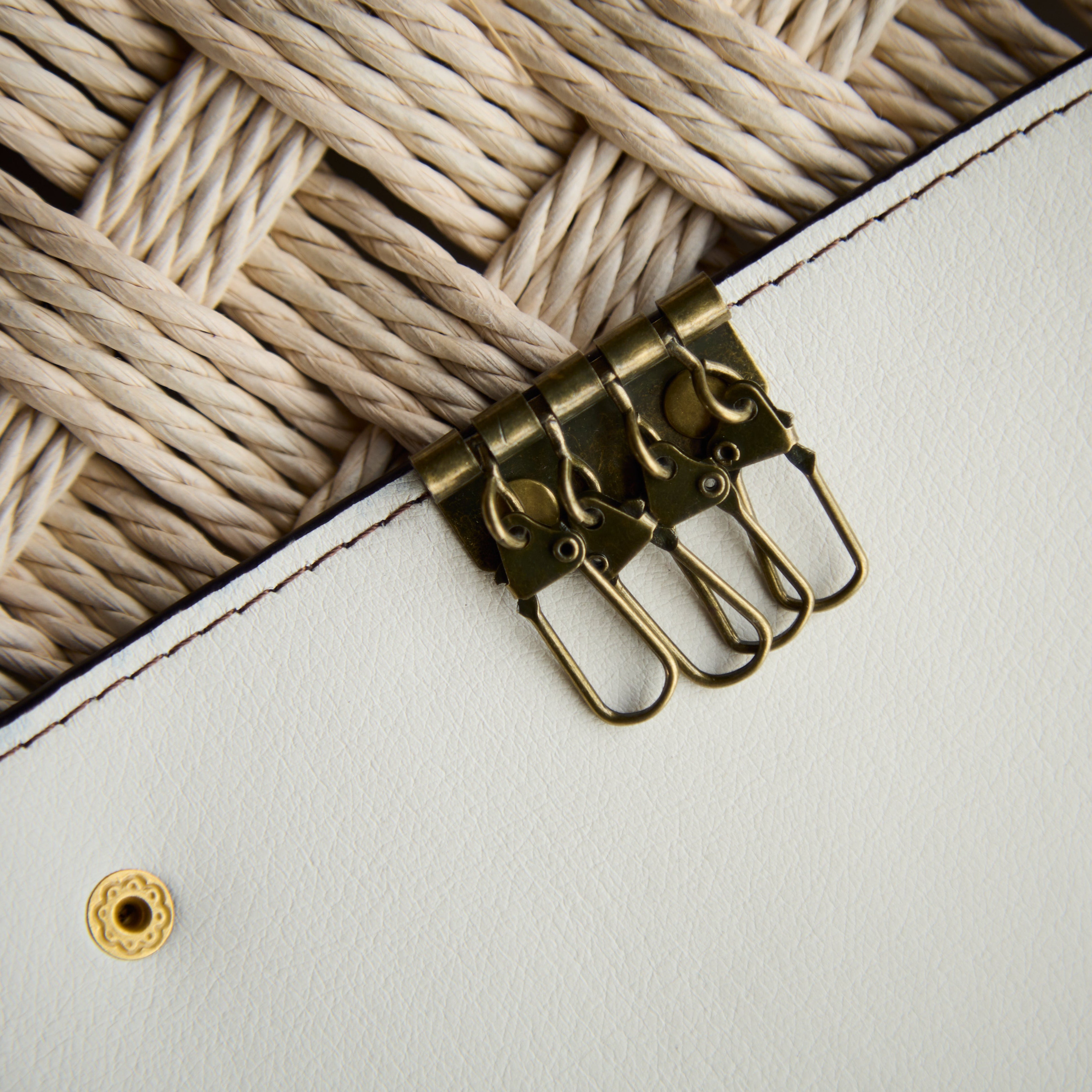 Woody key holder