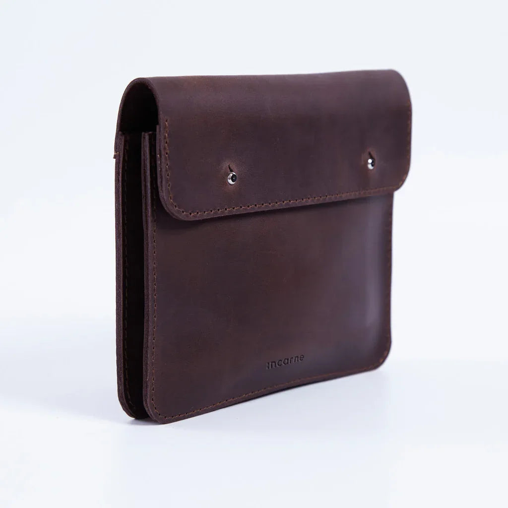 Keep Charger, Cable, and Mouse Organizer in vintage leather - INCARNEĀ® Global