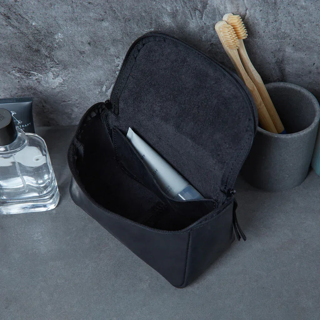 Timeless toiletry bag - INCARNE® Ukraine