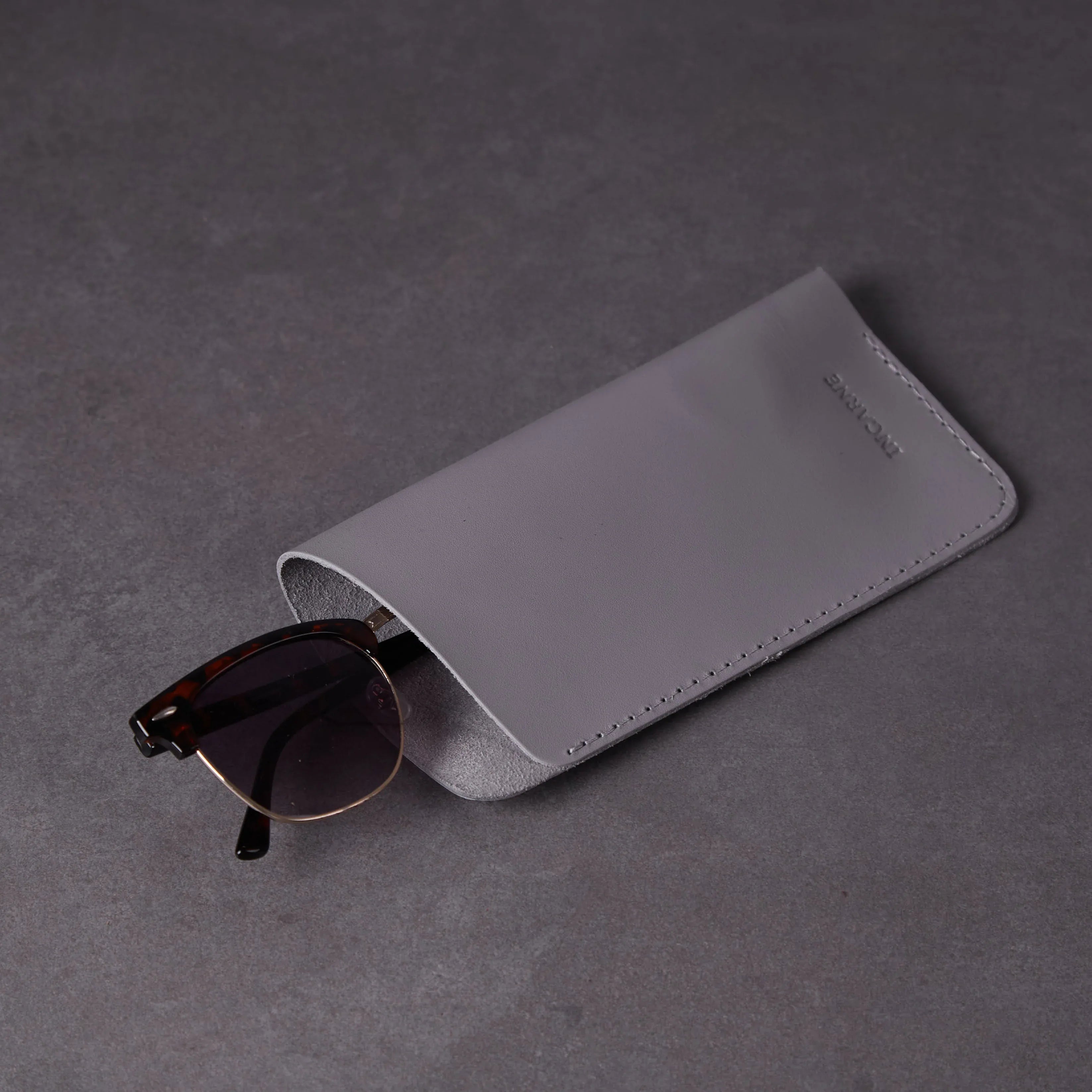 Catch Leather Eyeglass Case - INCARNEĀ® Global