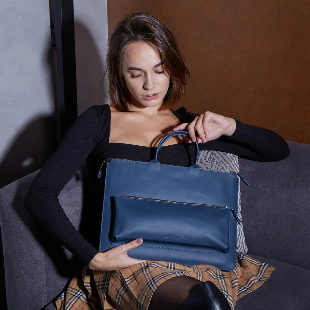 Maryland Laptop Sleeve with Handles in classic leather - INCARNE® Global