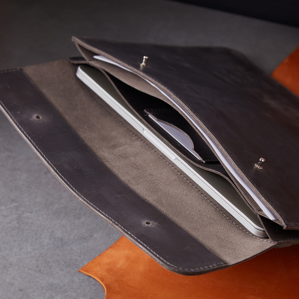 POCHETTE EN CUIR POUR TABLETTE NEAT