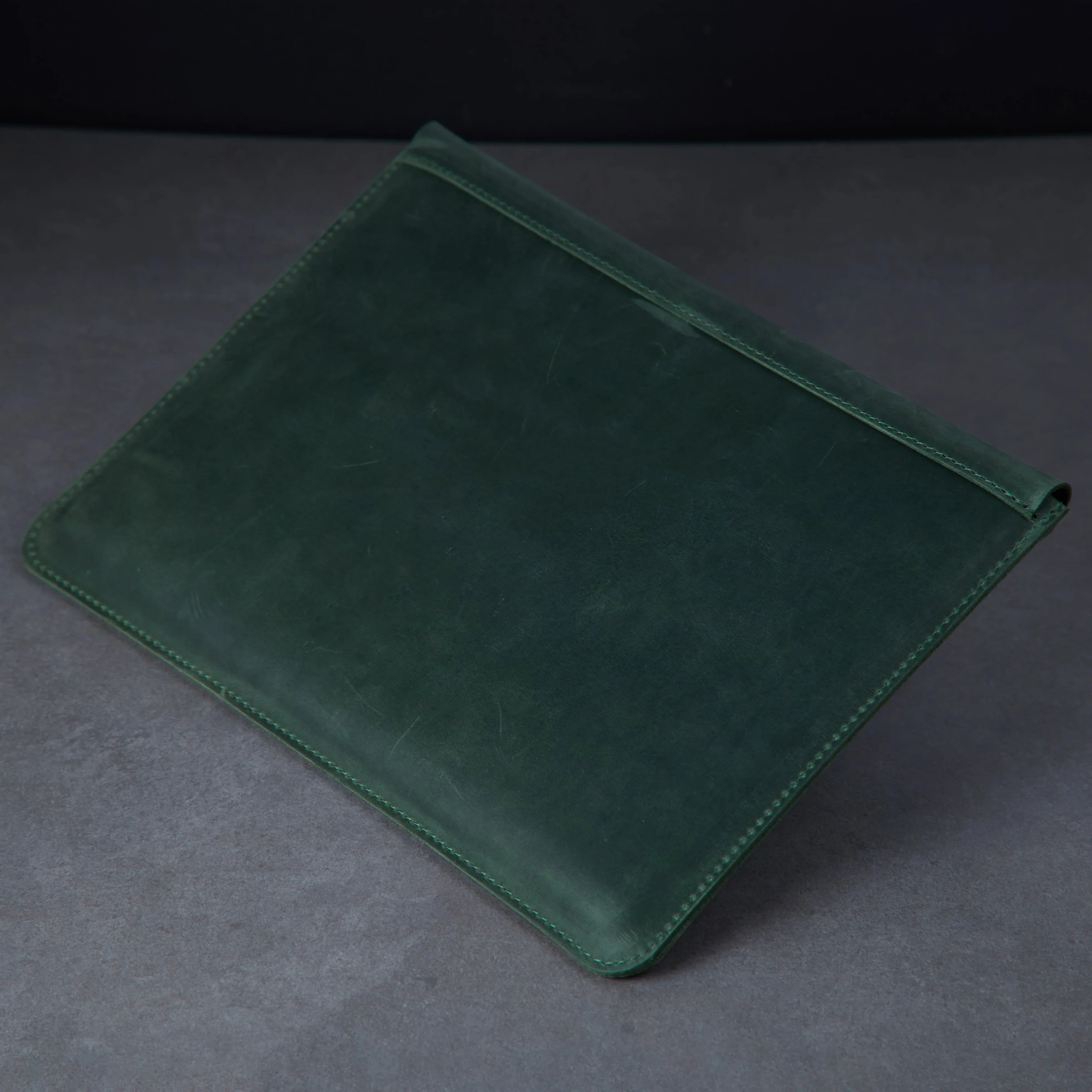Line Laptop Sleeve, Green (vintage) - INCARNE® Global