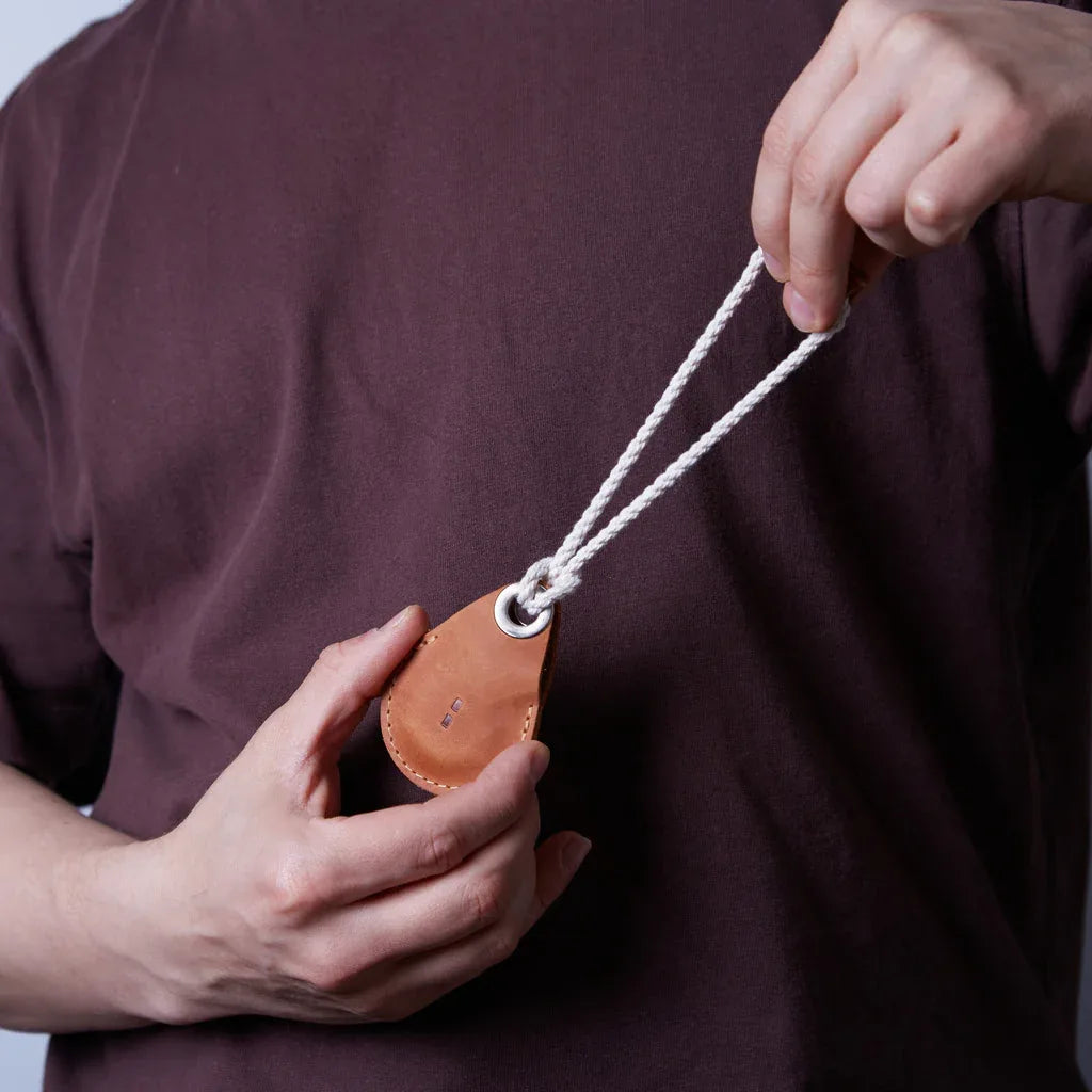 Air Holder Leather Cover for Apple AirTag - INCARNE® Global