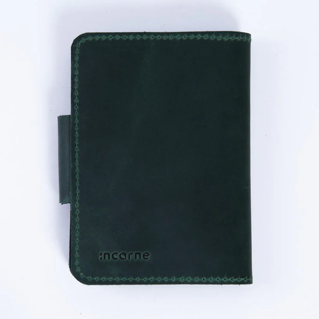 Smart Journey Vintage Leather Passport Cover for Travel with AirTag and Cards Holders - INCARNE® Global