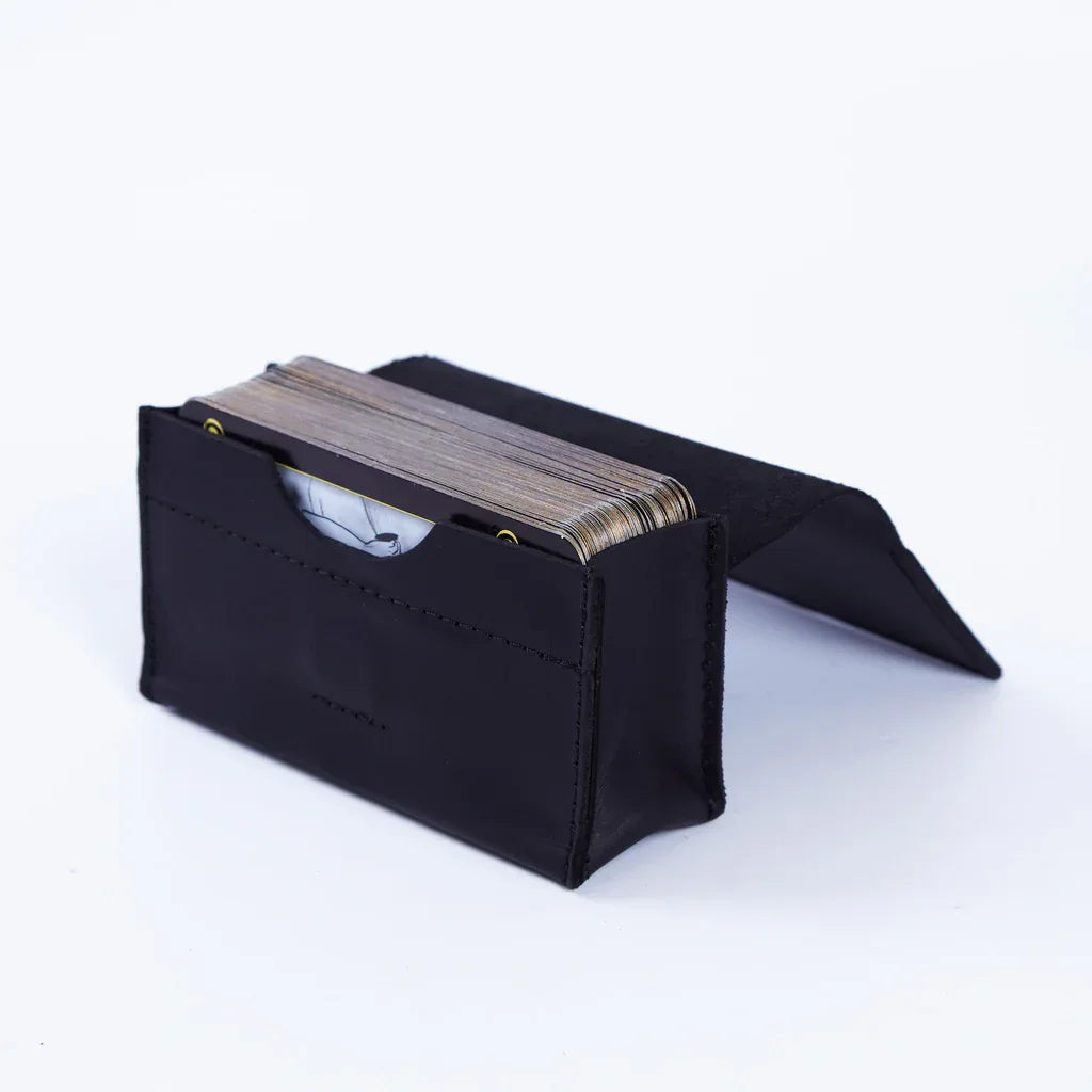 Horizontal tarot bag with magnetic clasp made from vintage leather - INCARNE® Global