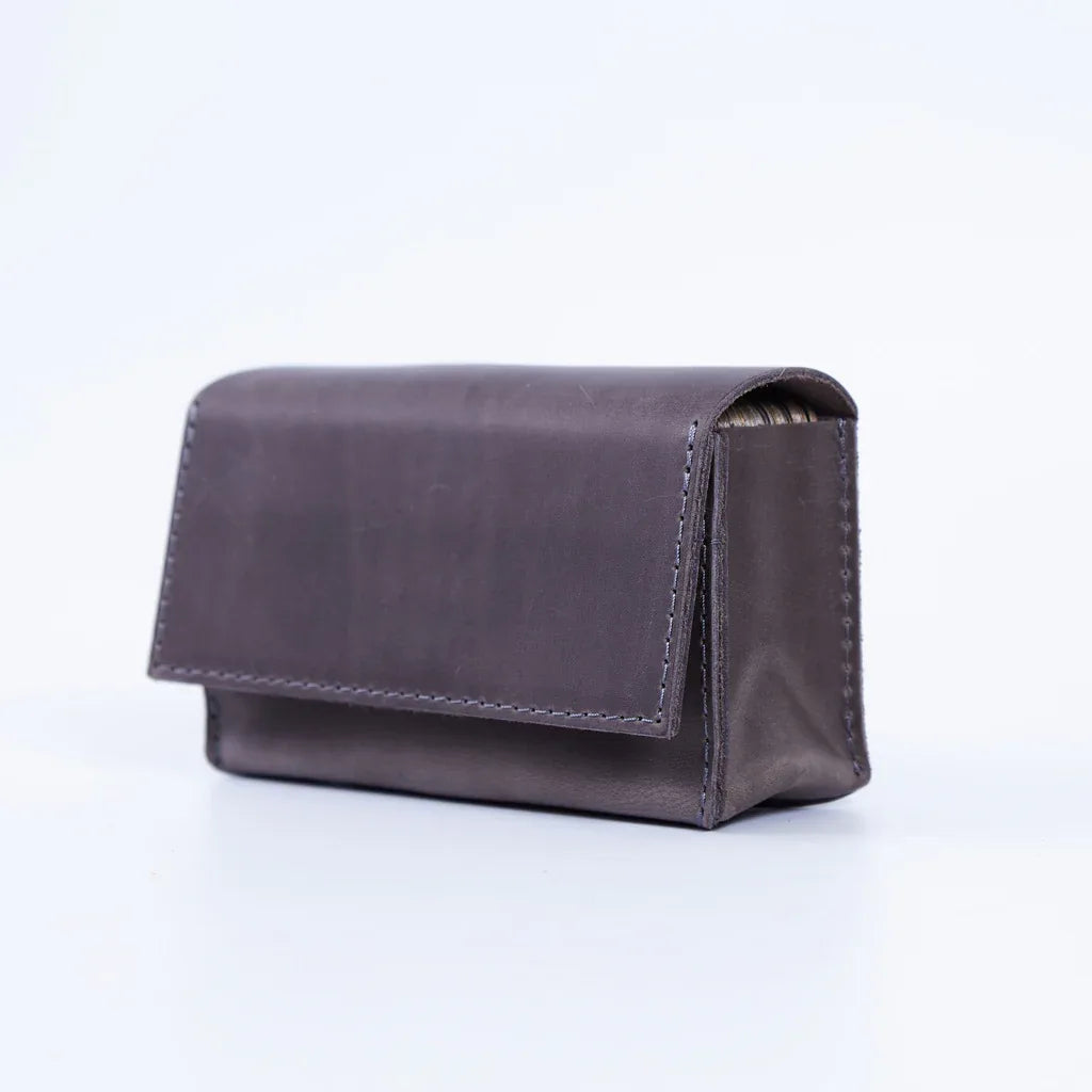 Horizontal tarot bag with magnetic clasp made from vintage leather - INCARNE® Global