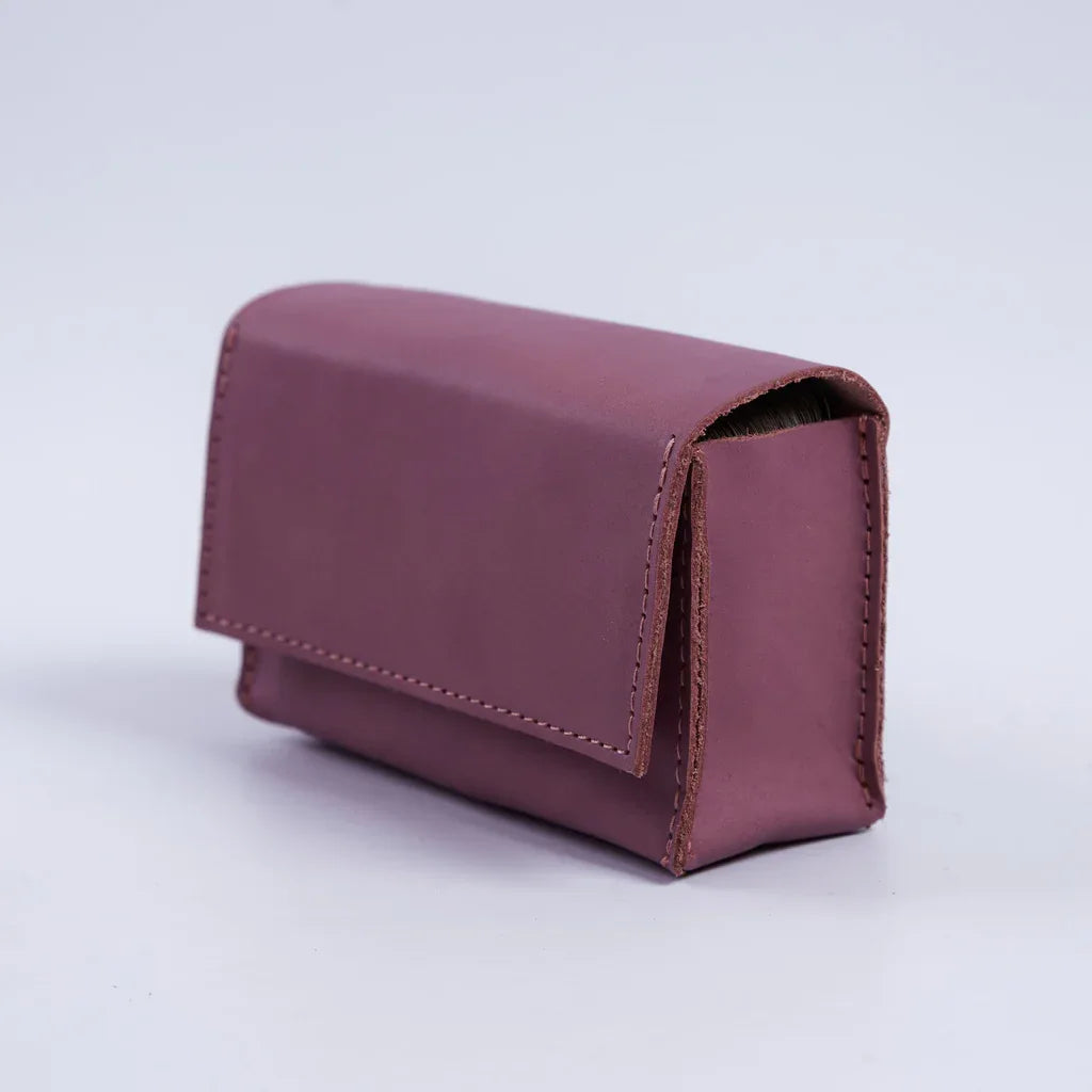 Horizontal tarot bag with magnetic clasp made from vintage leather - INCARNE® Global