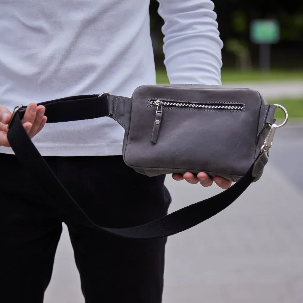 Couple Leather Bum Bag - INCARNEĀ® Global