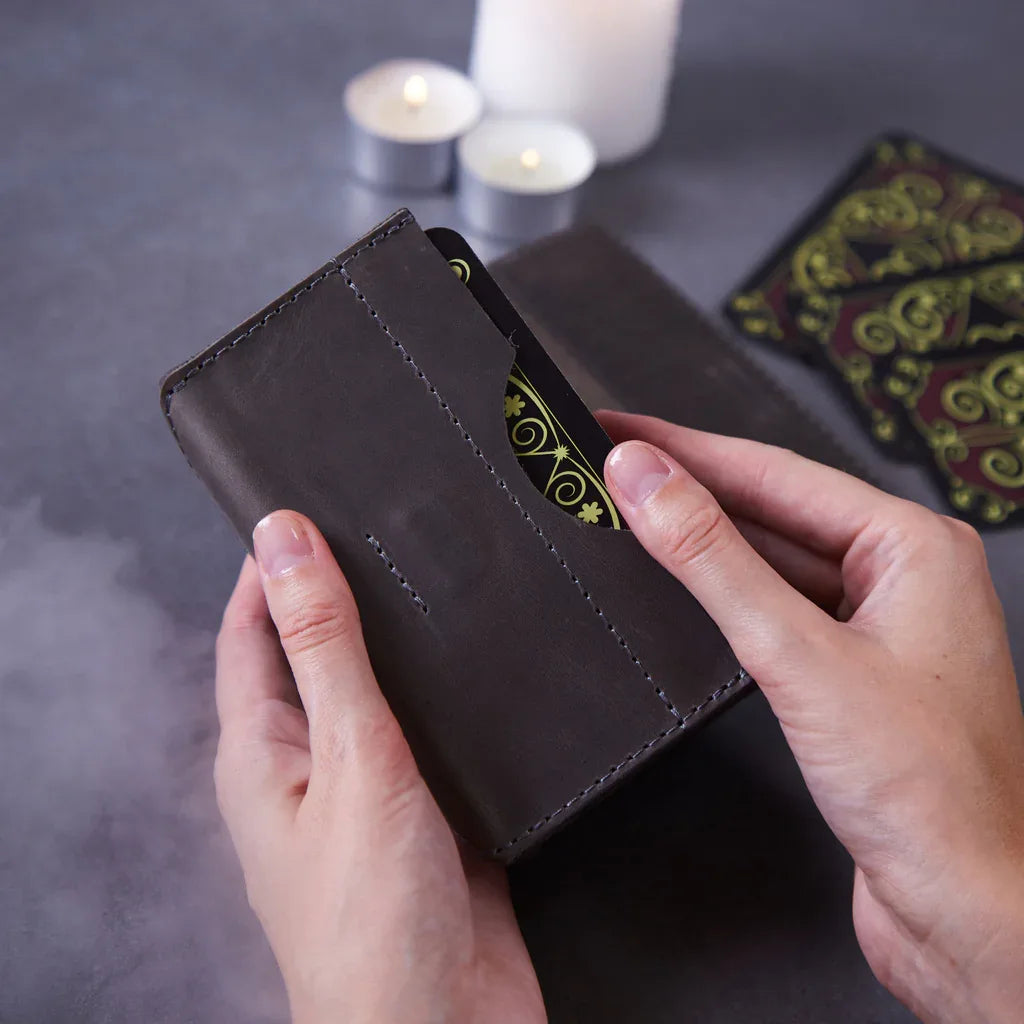 Horizontal tarot bag with magnetic clasp made from vintage leather - INCARNE® Global