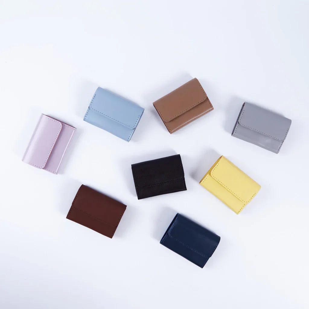 Lean compact wallet made of classic leather - INCARNE® Global