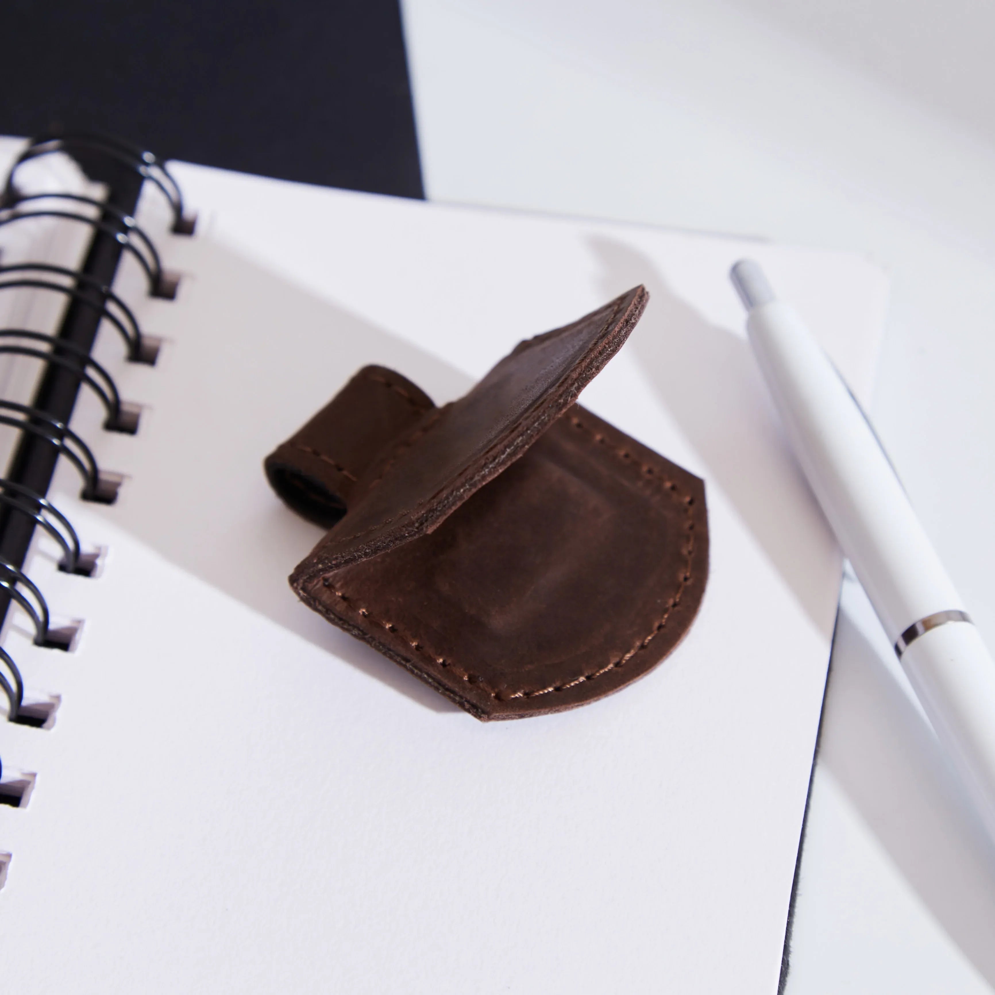 Magnetic bookmark Book Tag - INCARNE® Ukraine