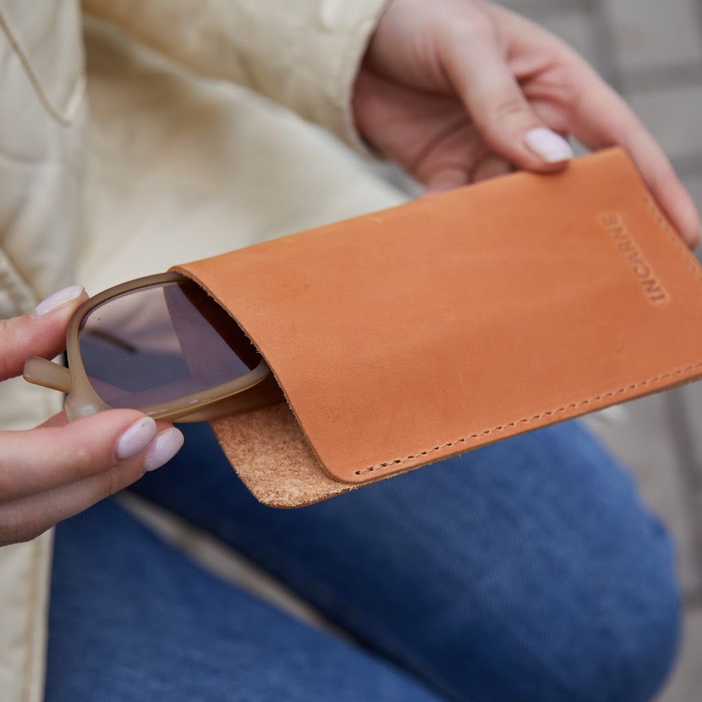 Catch Leather Eyeglass Case