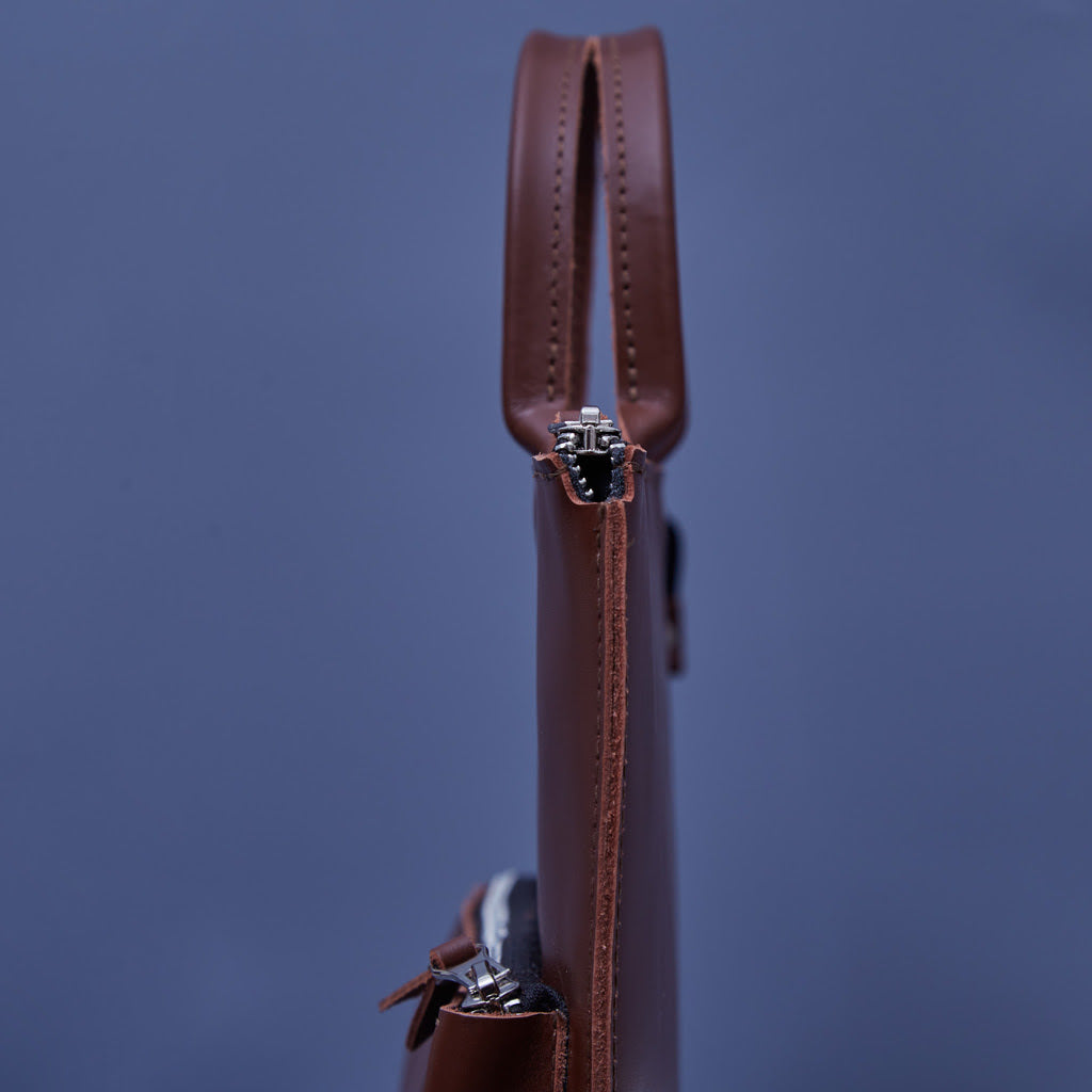 Housse Maryland pour iPad Pro avec poignées en cuir classique