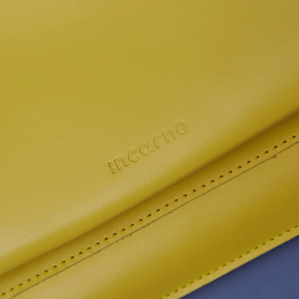 Maryland iPad Pro Sleeve with Handles in classic leather - INCARNE® Global