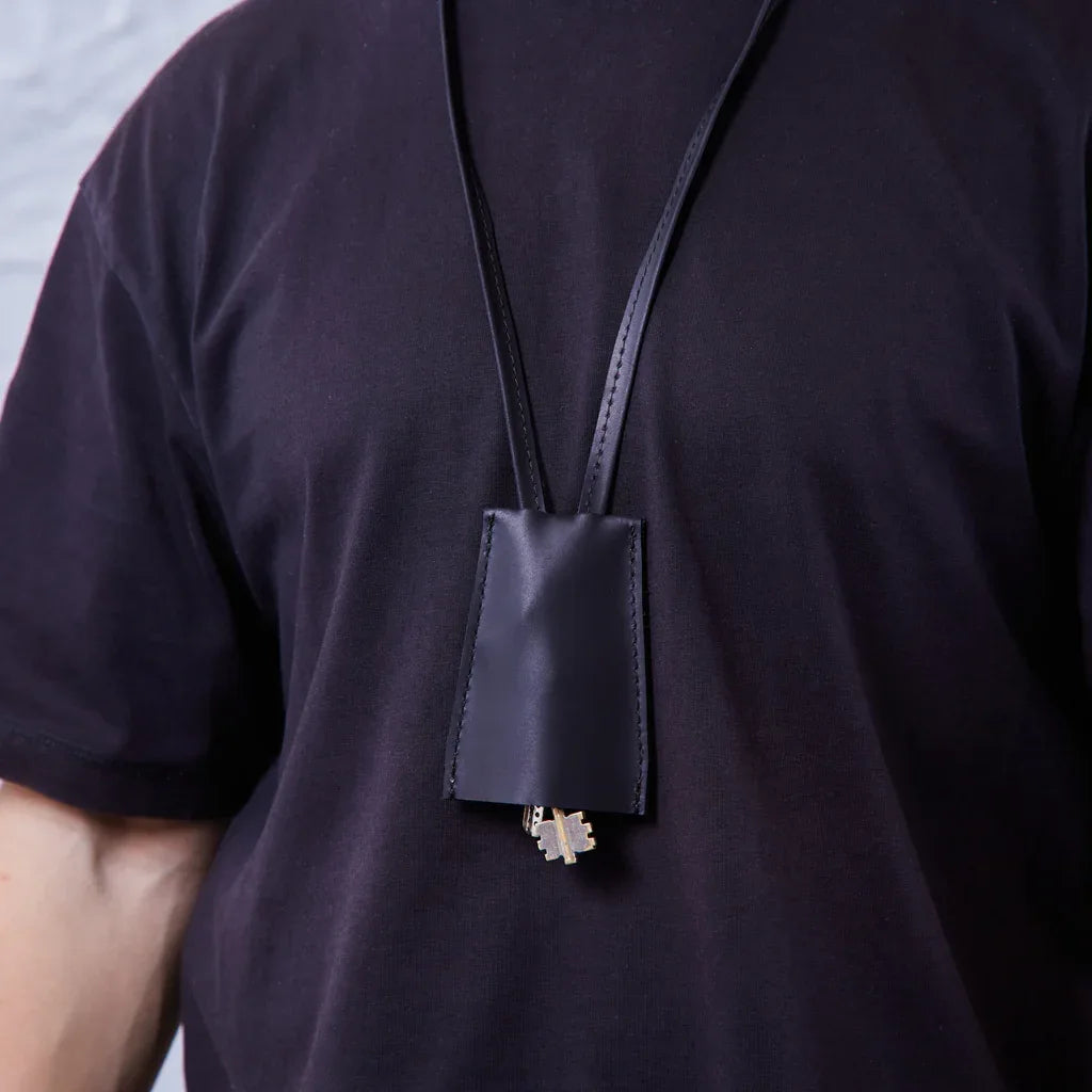 Home key holder made from genuine vintage leather - INCARNEĀ® Global