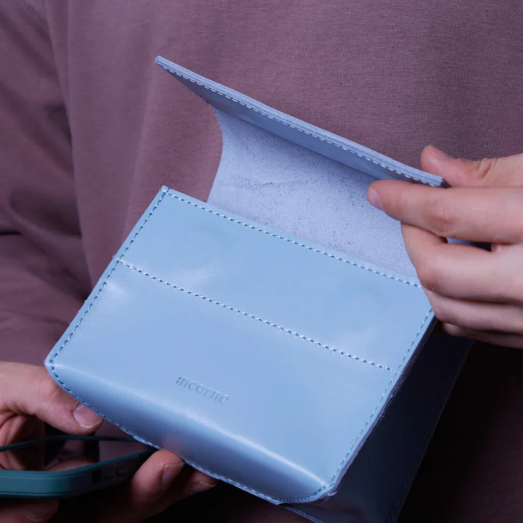 Wire Keeper Organizer for Cables, Mouse, Adapters in Classic Leather - INCARNE® Global