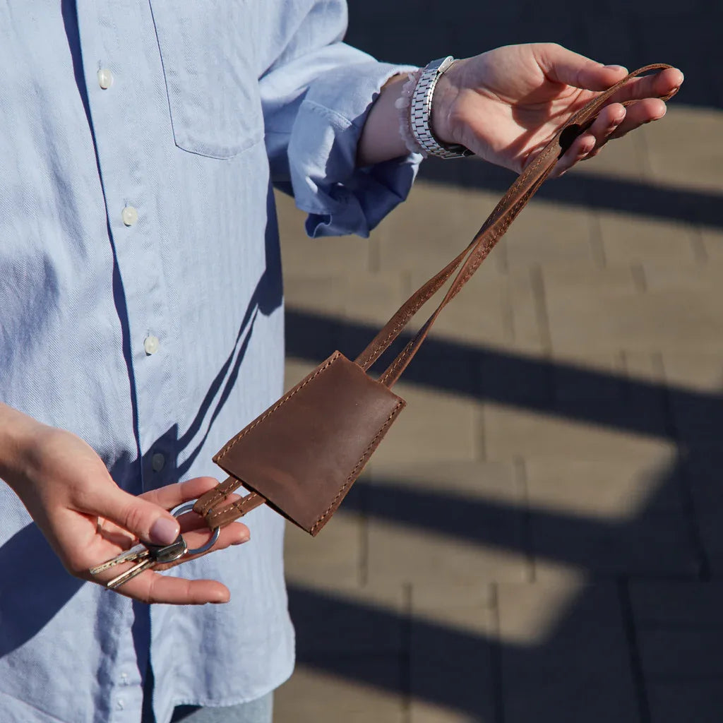 Home key holder made from genuine vintage leather - INCARNEĀ® Global