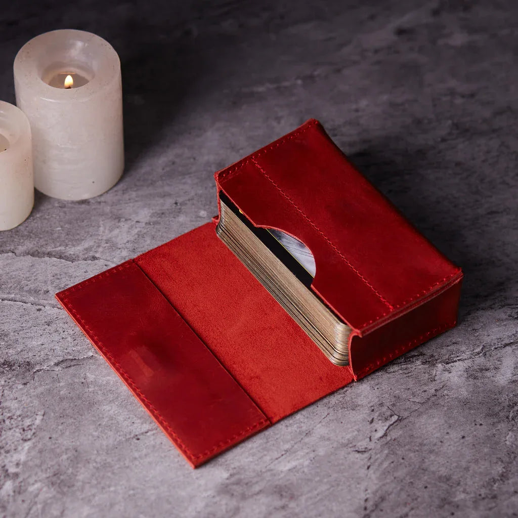 Horizontal tarot bag with magnetic clasp made from vintage leather - INCARNE® Global