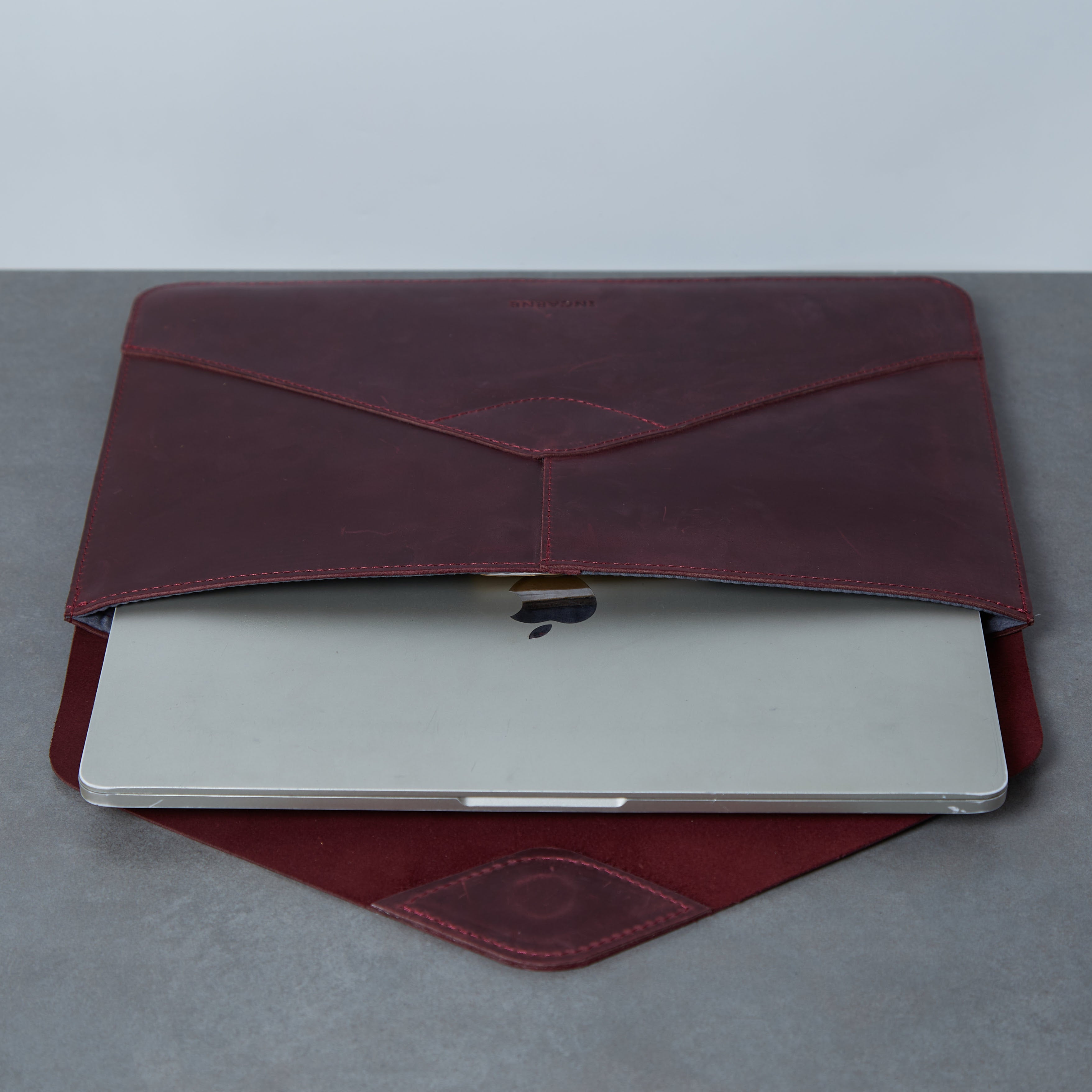 Message Laptop Sleeve, Burgundy (vintage)