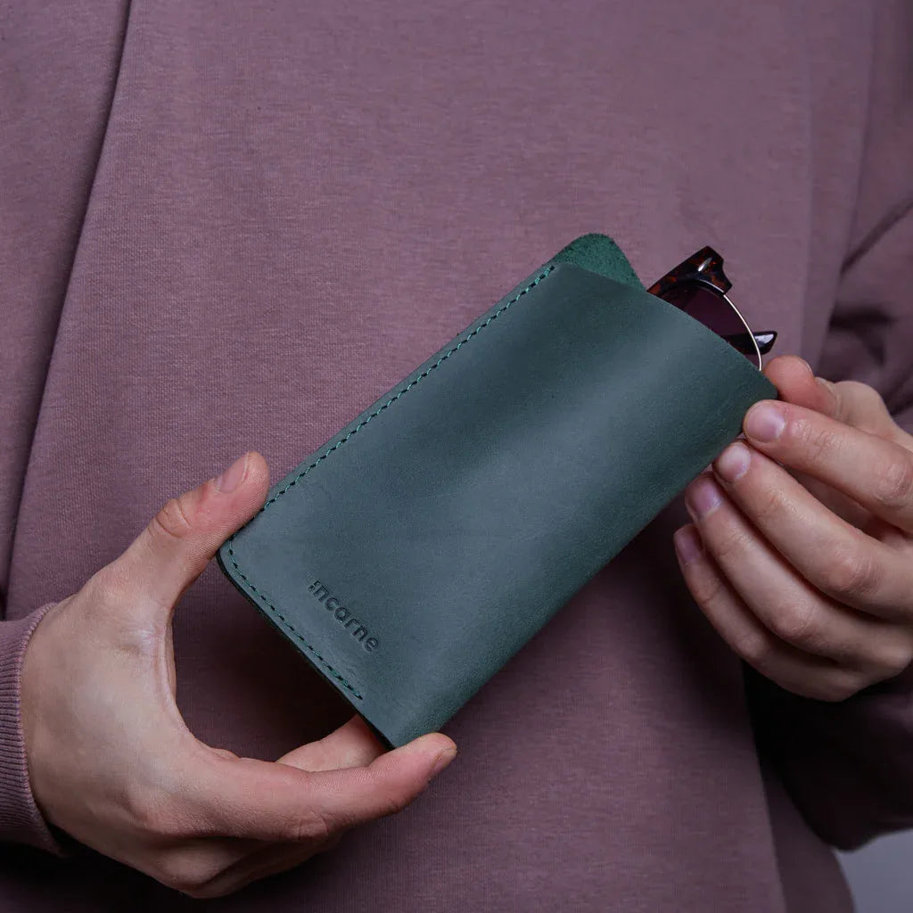 Catch Leather Eyeglass Case - INCARNEĀ® Global