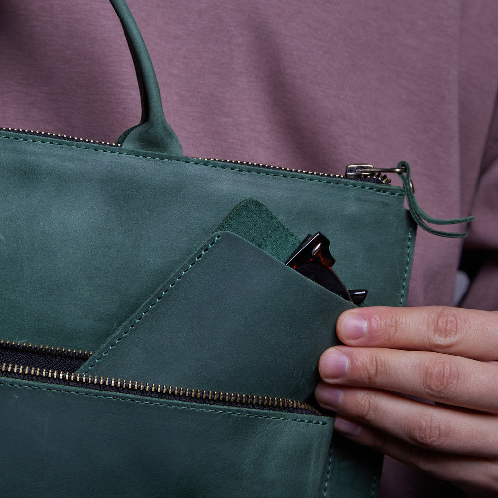 Catch Leather Eyeglass Case