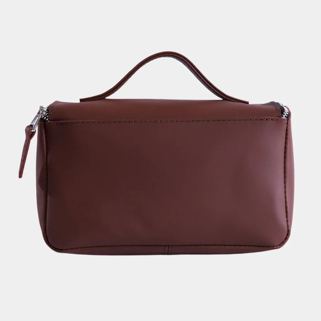 Timeless leather toiletry bag - INCARNE® Ukraine