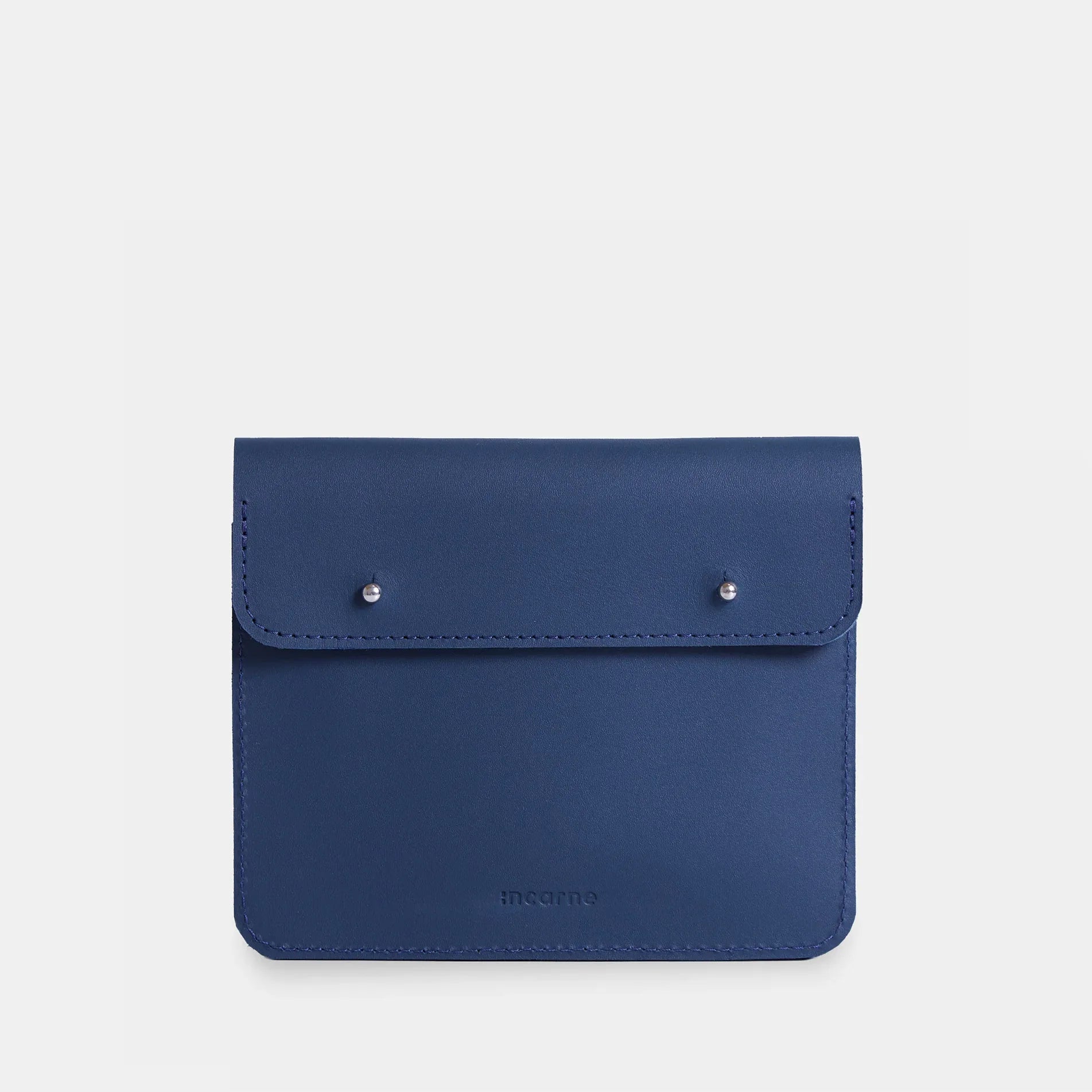 Keep Charger, Cable, and Mouse Organizer in classic leather - INCARNE® Global