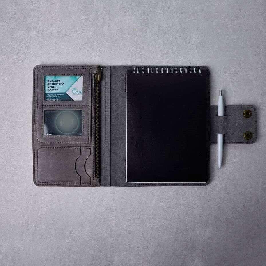 Leather portfolio-organizer for a notebook - INCARNE® Global