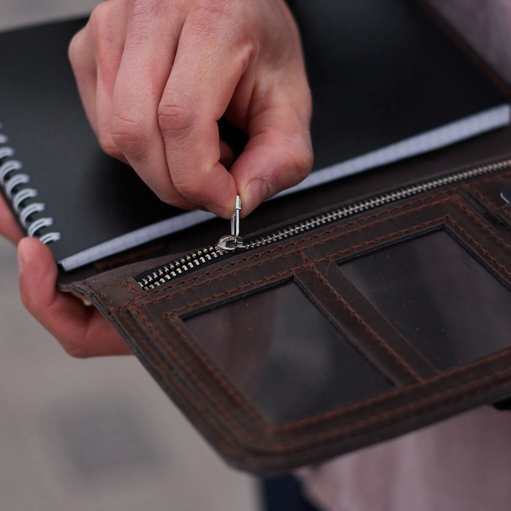 Lederportfolio-Organizer für ein Notebook