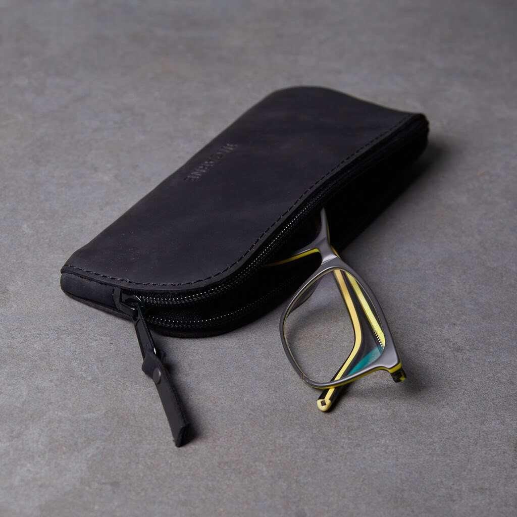 Leaf Leather Eyeglass Case - INCARNEĀ® Global