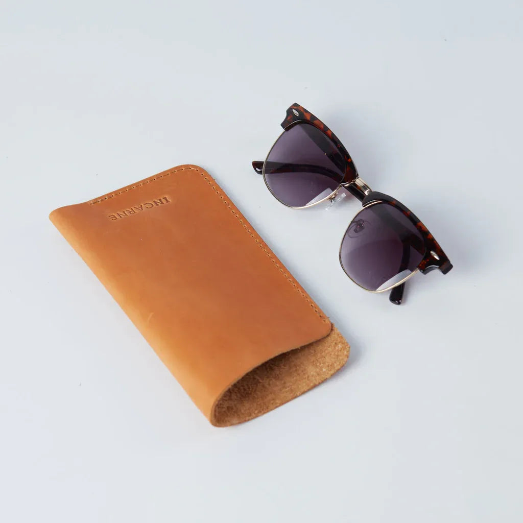 Catch Leather Eyeglass Case - INCARNE® Global