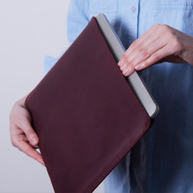 Leather iPad sleeve with felt lining — Gamma Plus