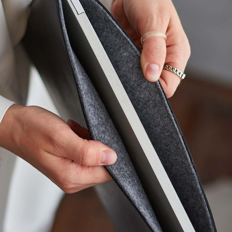 Leather MacBook sleeve with felt lining — Gamma Plus