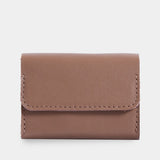 Lean Compact wallet made of classic leather