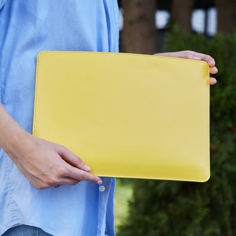 iPad sleeve in Classic Leather — Gamma Plus