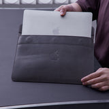 Klouz pouzdro na notebook s plstěnou podšívkou a logem Apple