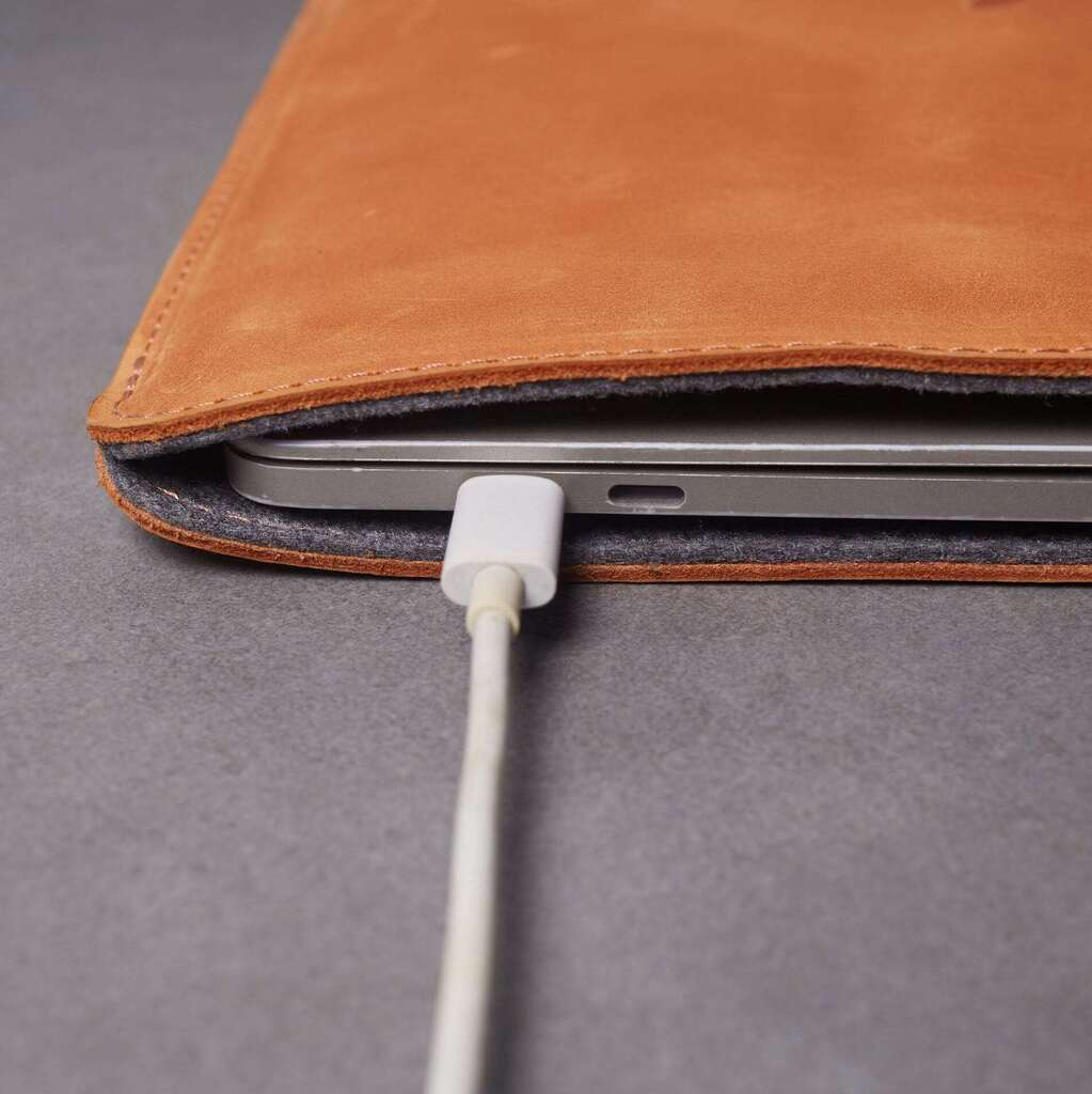 Free Port Plus Laptop Sleeve, Cognac (vintage)