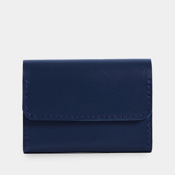 Lean Compact wallet made of classic leather