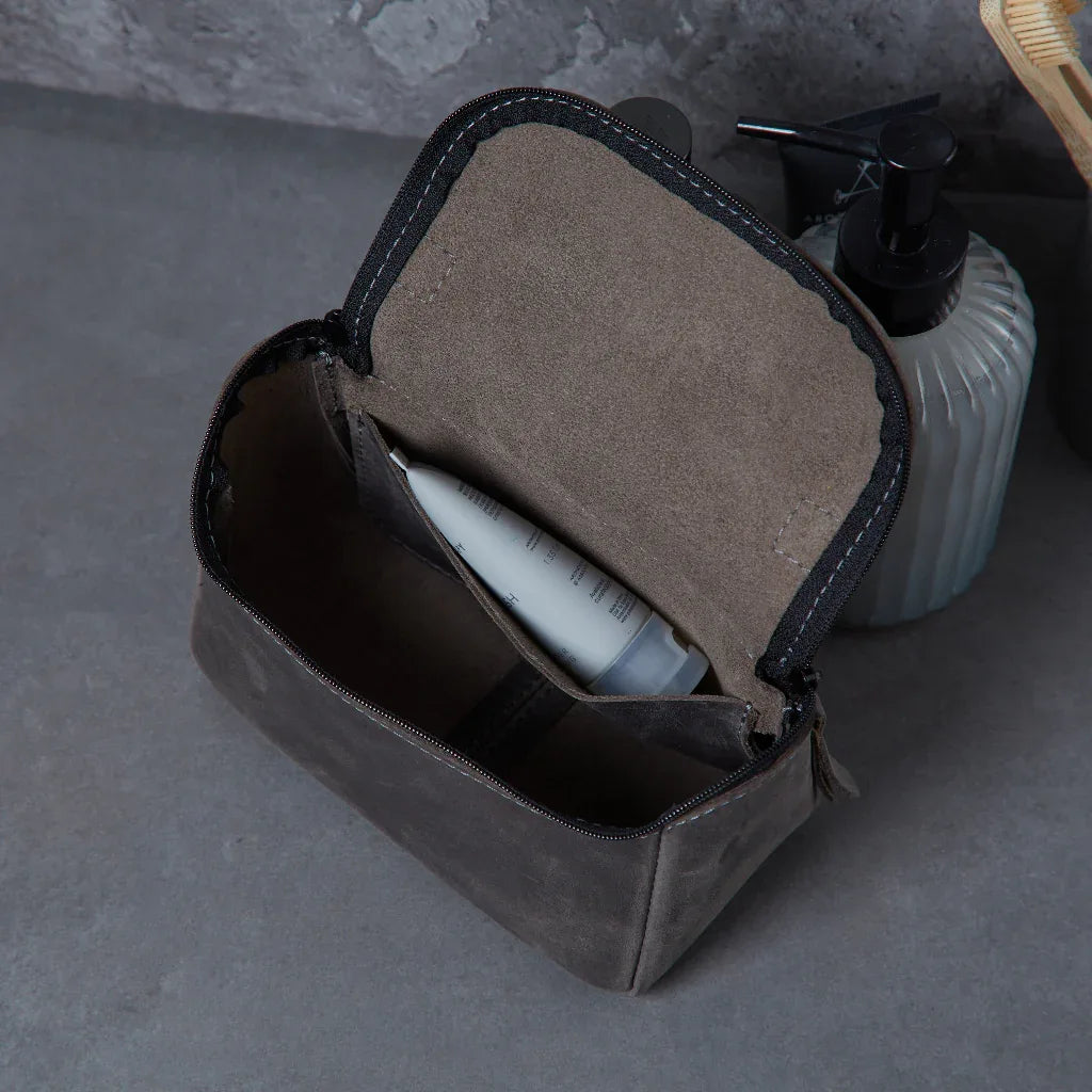 Timeless toiletry bag - INCARNE® Ukraine