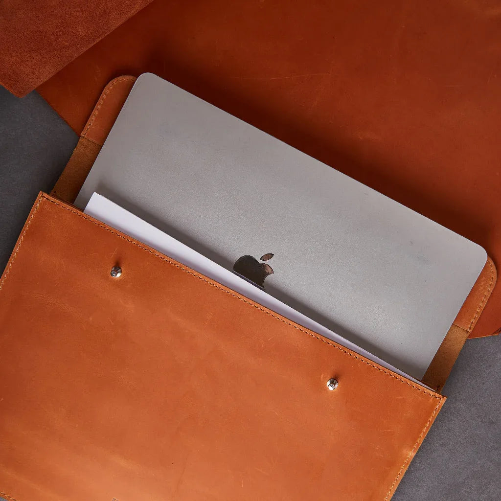 Neat Case - INCARNE® Ukraine