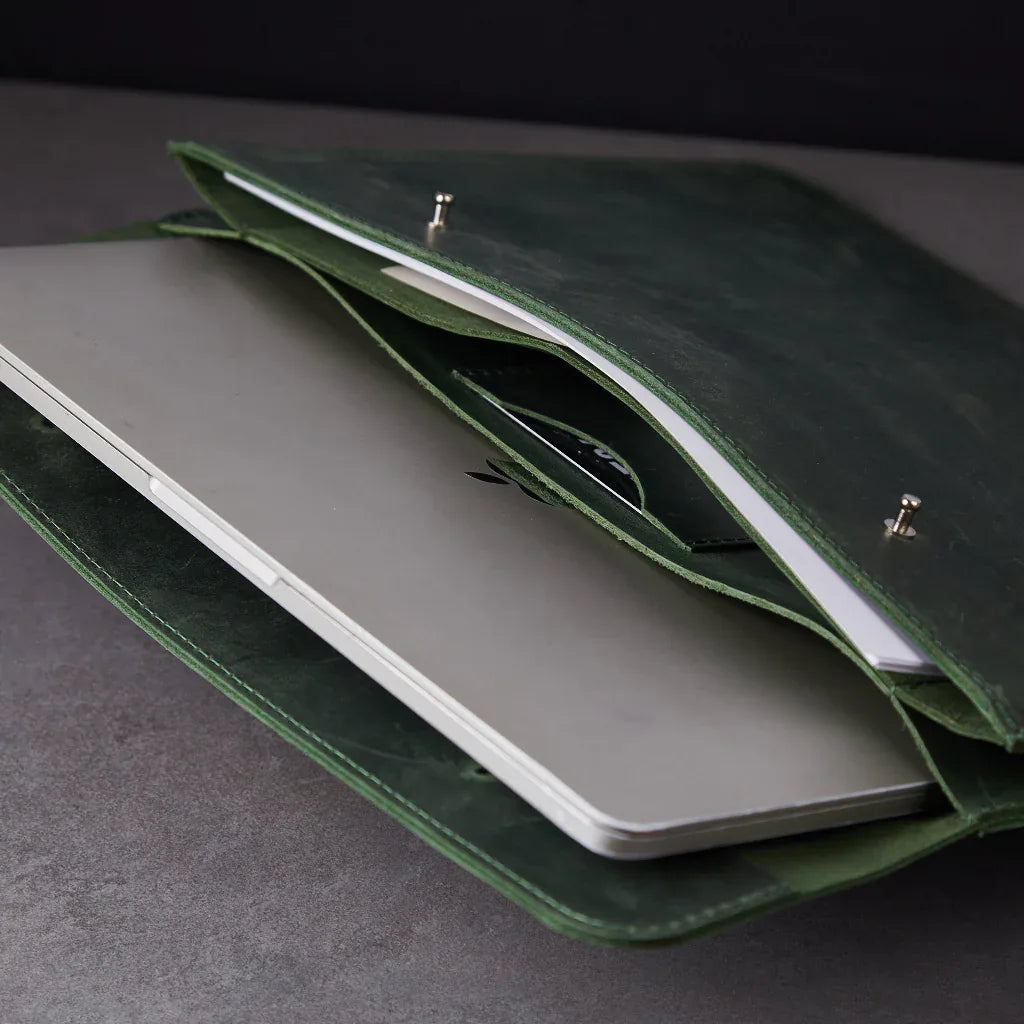 Neat case - INCARNE® Ukraine