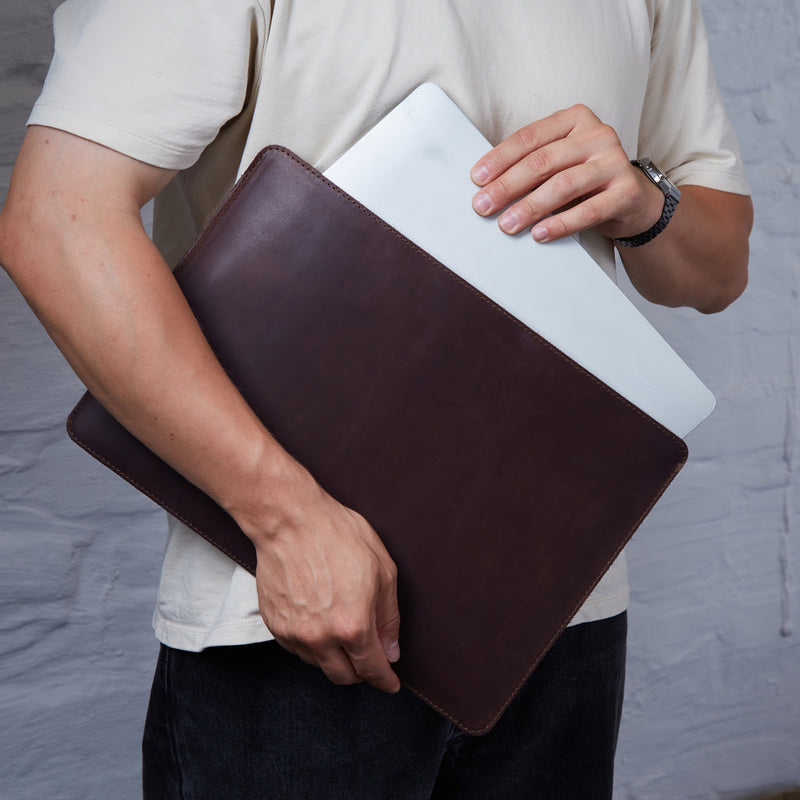 Leather MacBook sleeve with felt lining — Gamma Plus